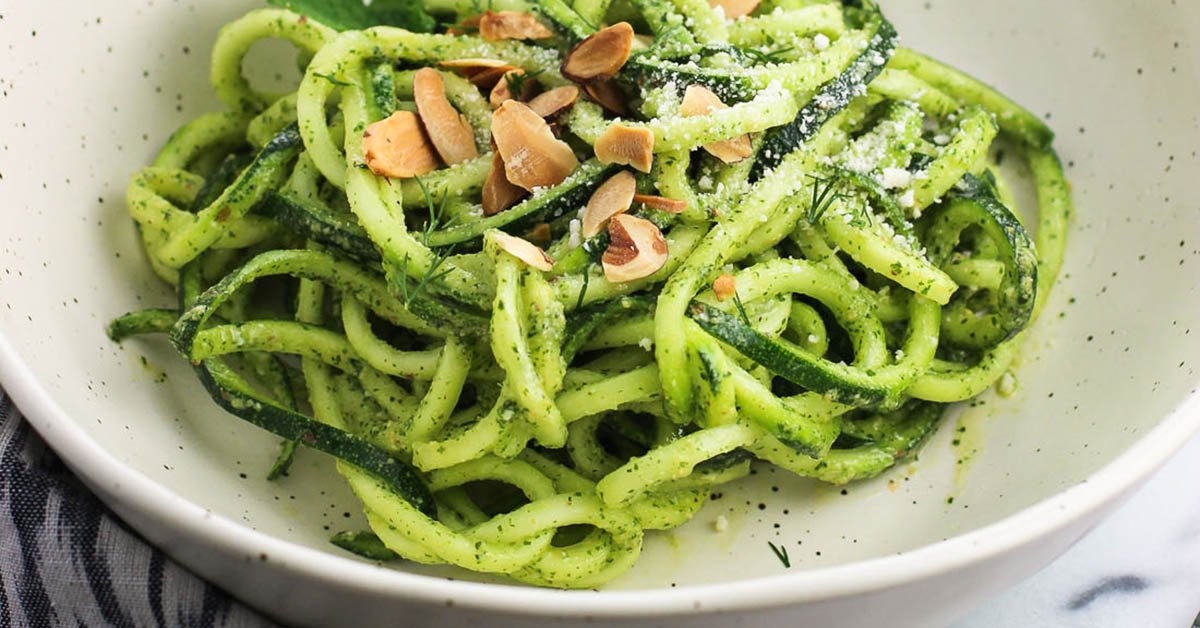 Spaghetti crudisti di zucchine